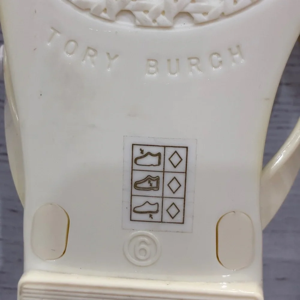 Tory Burch Studded Jelly Thong Flip Flops Womens 6 Cream Logo Sandals Waterproof